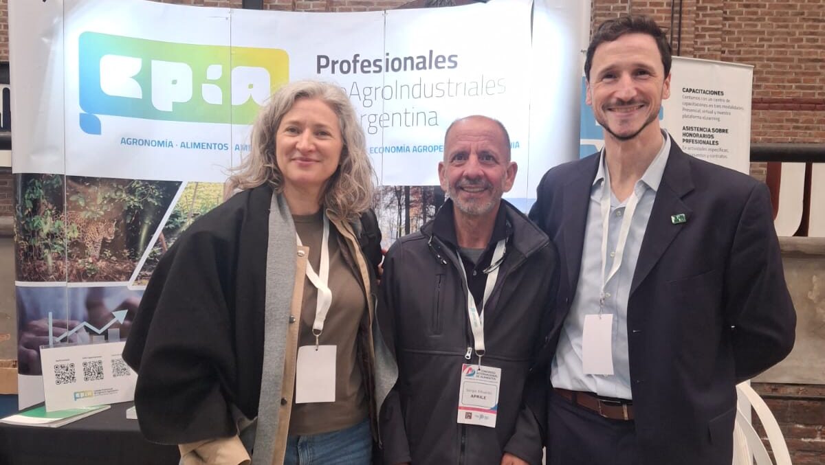 Participación del CAQC en el 2.º Congreso Internacional de Alimentos
